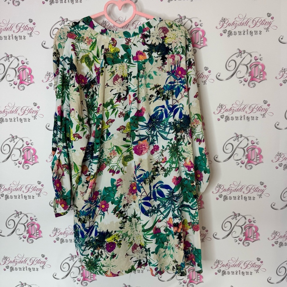 Mandee top buttons blouse floral flowers tropical plants flowy  Women's Top - Picture 2 of 8